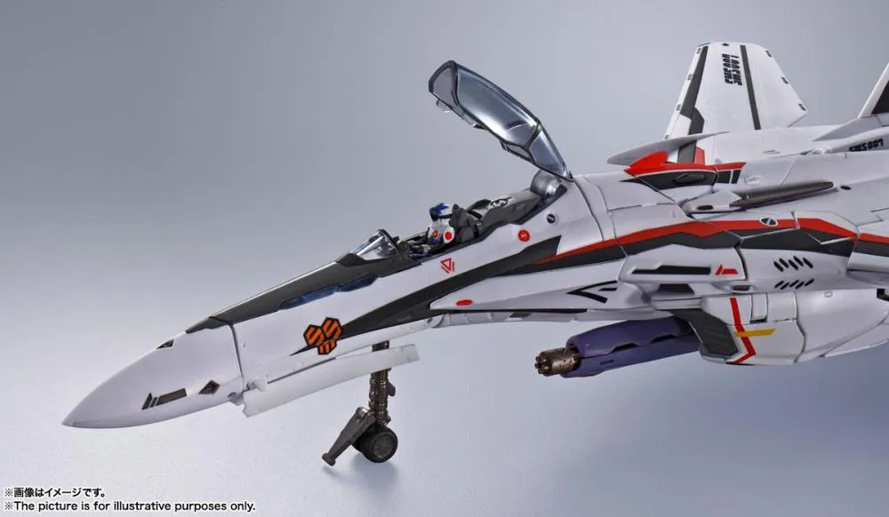 Bandai DX Chogokin Macross Frontier VF-25F Super Messiah Valkyrie (Alto Saotome Machine) Revival Ver. Action Figure